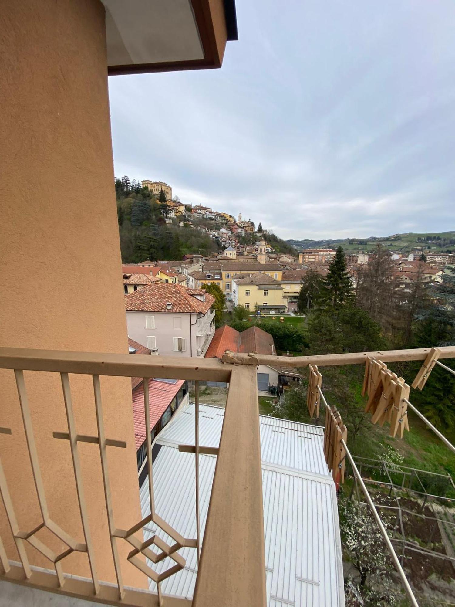 Ferienwohnung Bella Vista Canelli Exterior foto